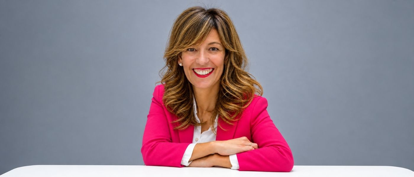 Mónica Hotwire